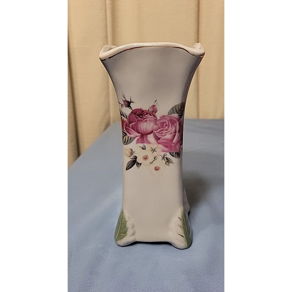 Vintage Porcelain Vase Wild Roses, Pretty!